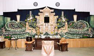 第一ホール　祭壇例
