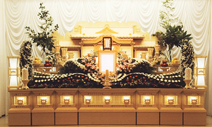 シャオン高蔵寺　白木祭壇